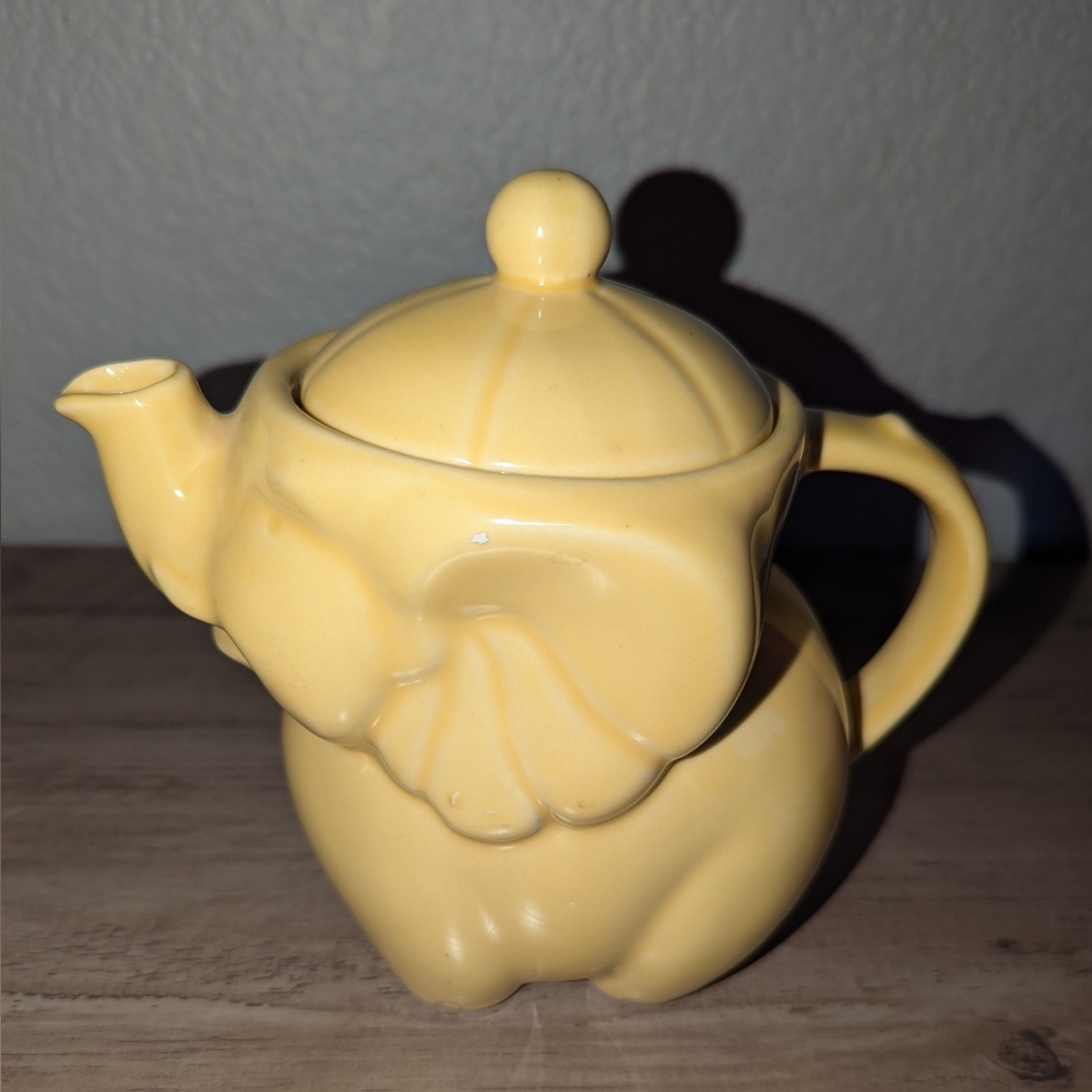 Vintage Elephant Teapot Shawnee Pottery